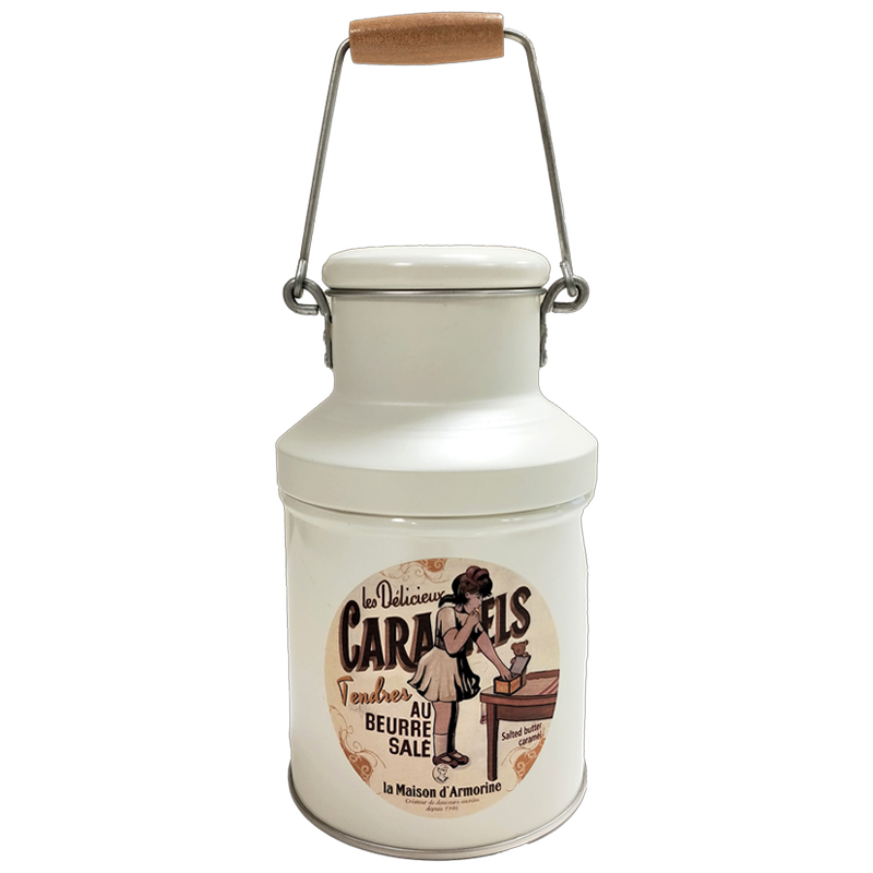 Smörkolor med havssalt i mjölkkanna