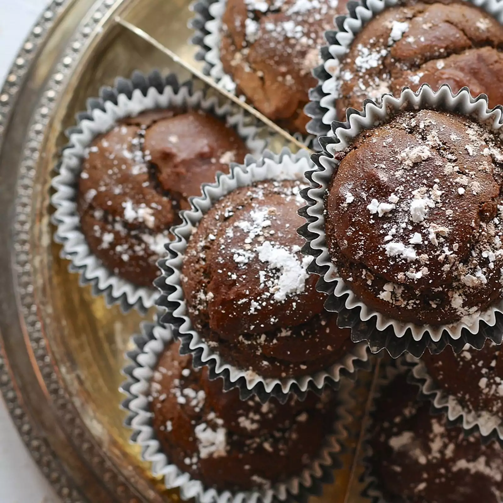 Chokladmuffins med hallon & chokladbitar
