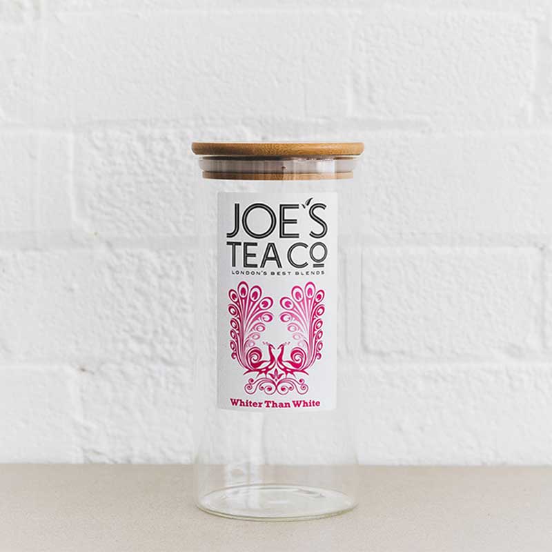 Tom glasburk för Whiter Than White-teet