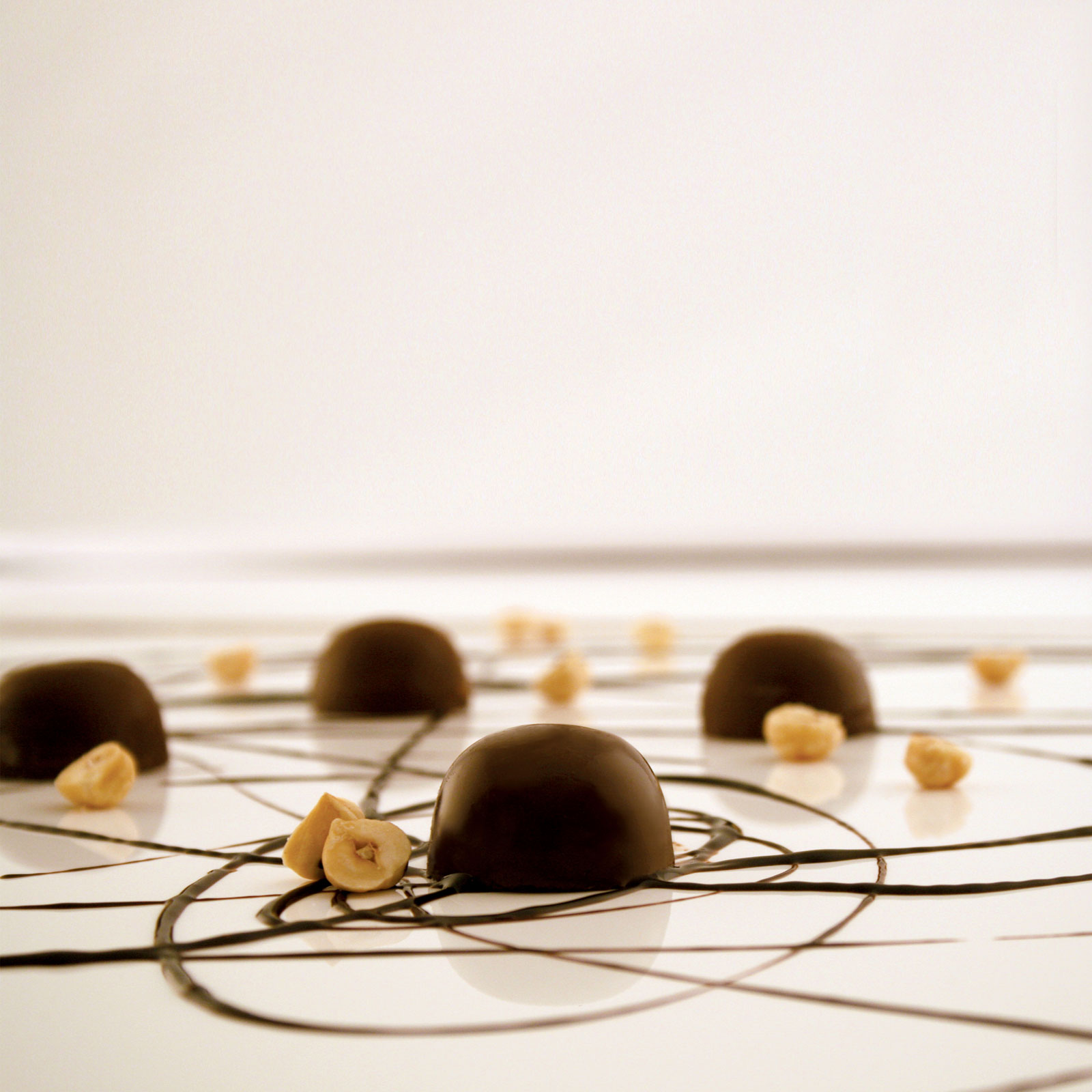 Chokladpraliner med hasselnötter